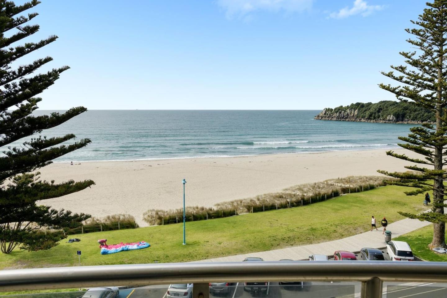 Oceanside Bliss - Absolute Beachfront - Uninterrupted Ocean Views With Pool Mount Maunganui Zewnętrze zdjęcie