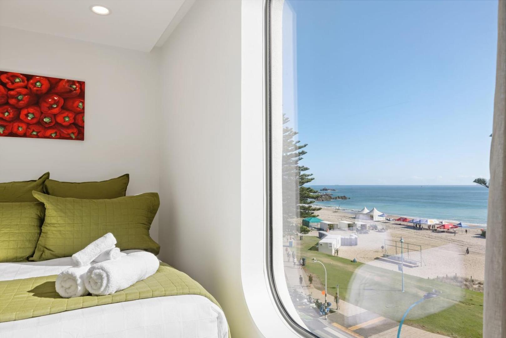 Oceanside Bliss - Absolute Beachfront - Uninterrupted Ocean Views With Pool Mount Maunganui Zewnętrze zdjęcie