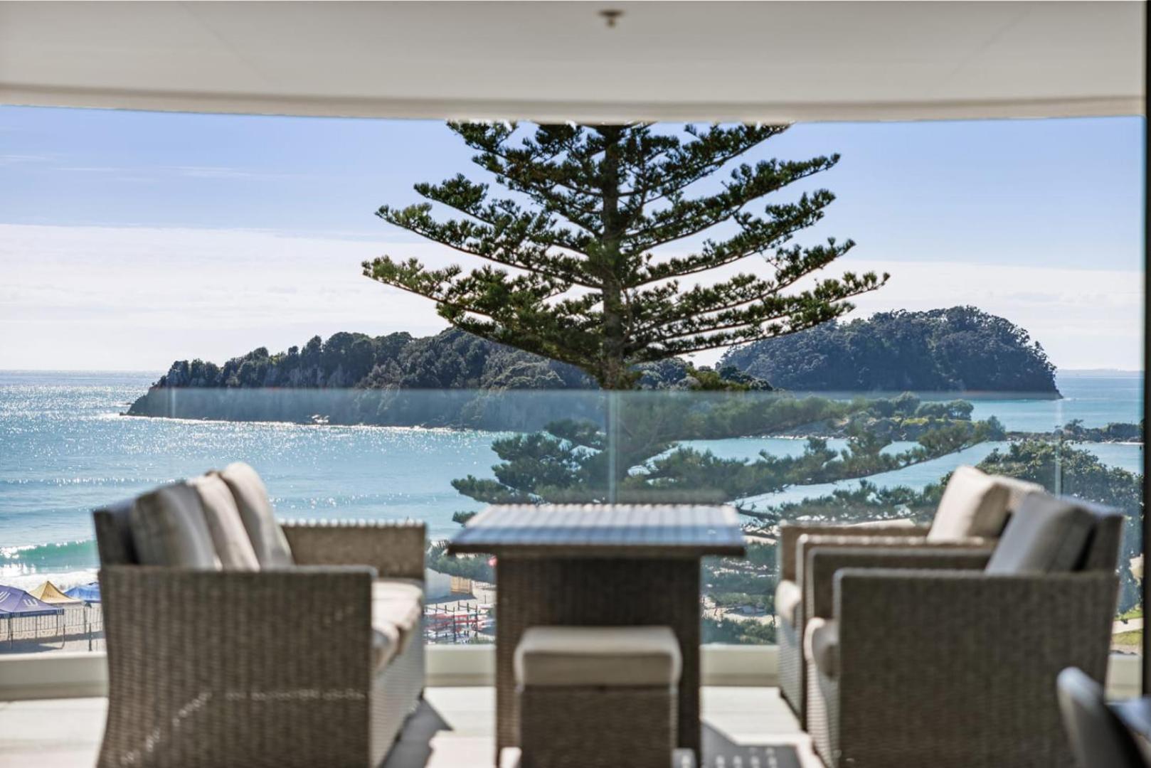 Apartament Oceanside Bliss - Absolute Beachfront - Uninterrupted Ocean Views With Pool Mount Maunganui Zewnętrze zdjęcie