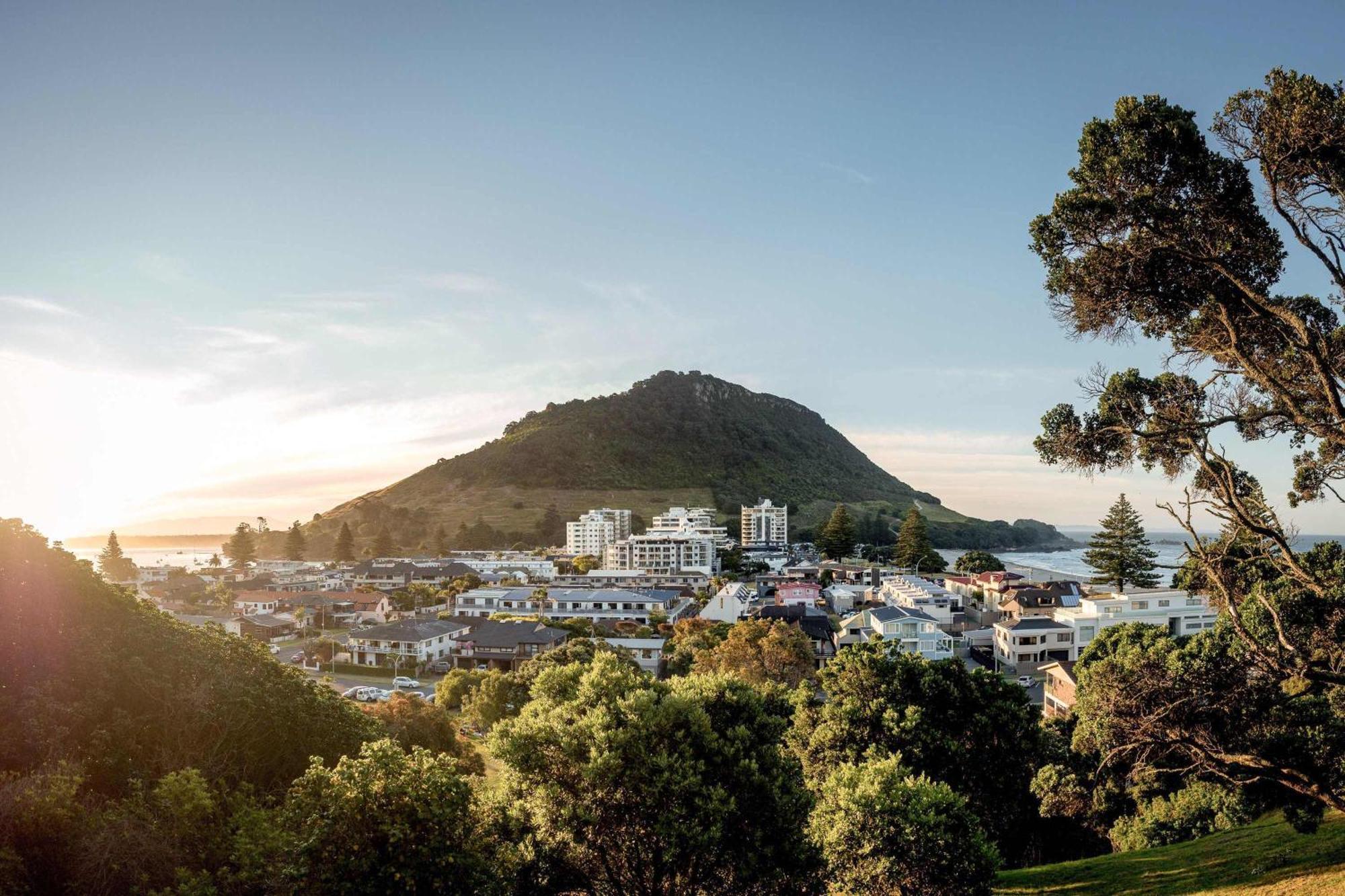 Apartament Oceanside Bliss - Absolute Beachfront - Uninterrupted Ocean Views With Pool Mount Maunganui Zewnętrze zdjęcie