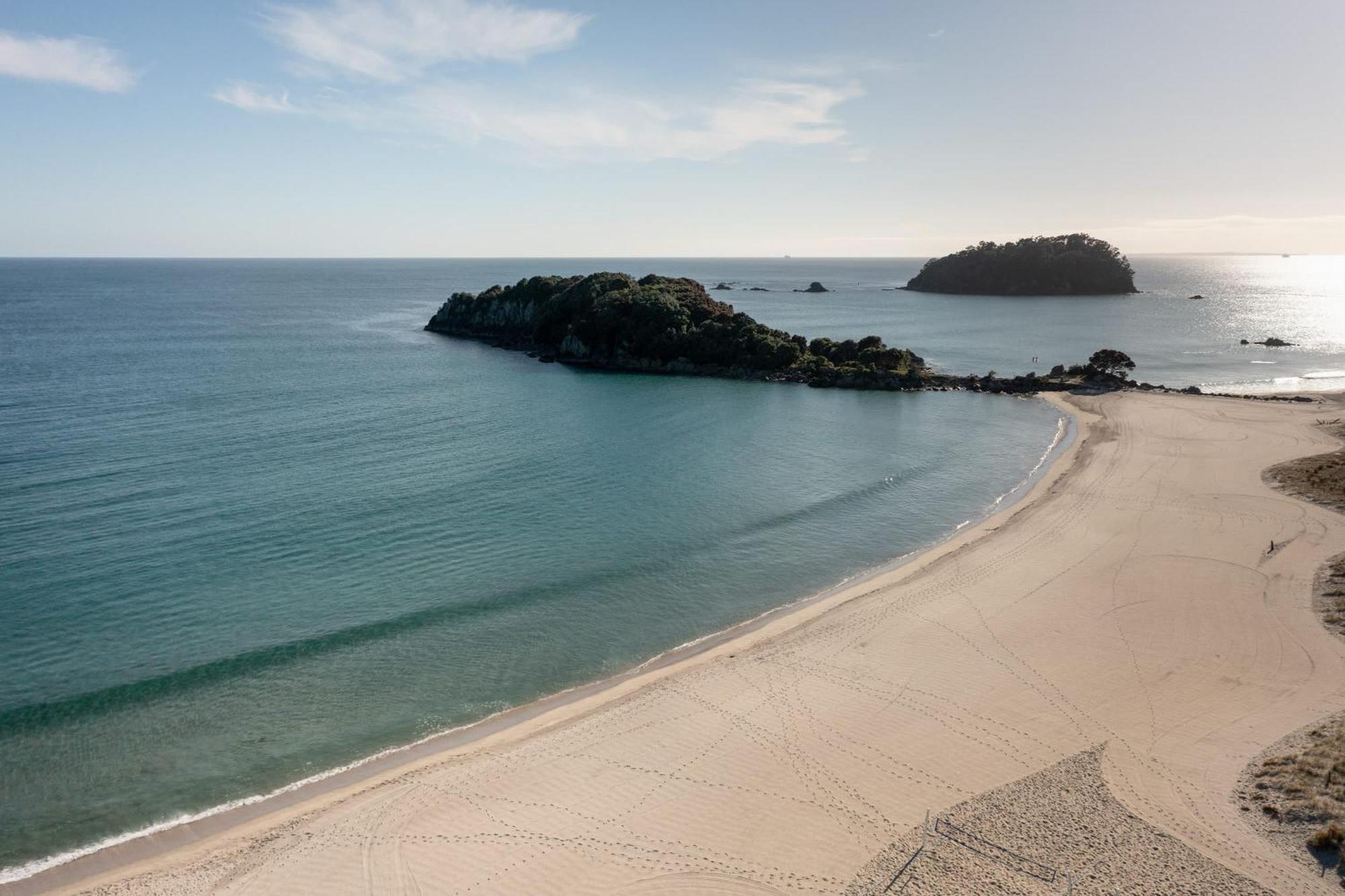 Apartament Oceanside Bliss - Absolute Beachfront - Uninterrupted Ocean Views With Pool Mount Maunganui Zewnętrze zdjęcie