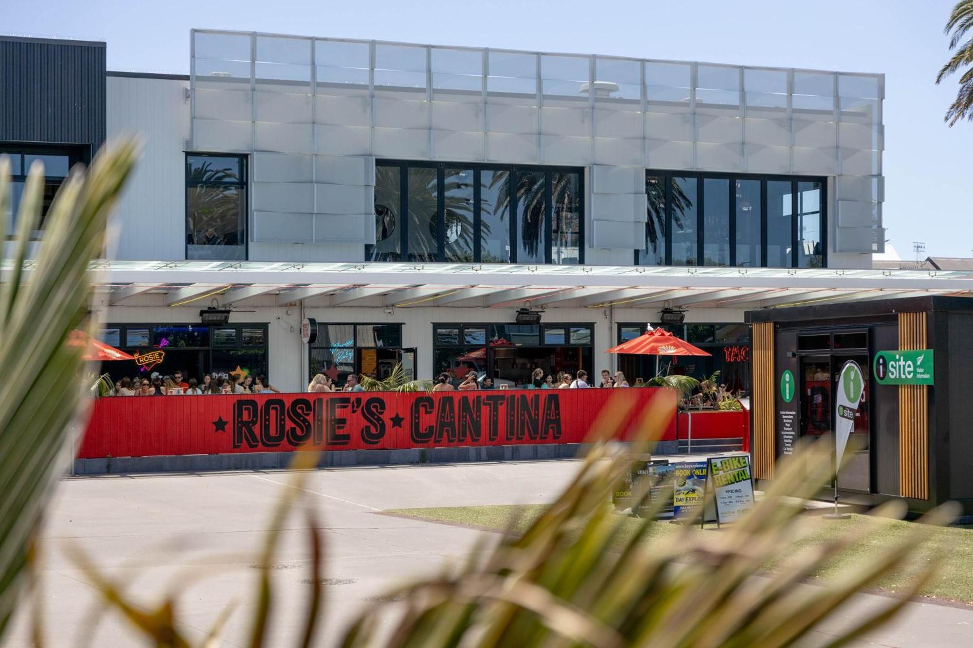 Oceanside Bliss - Absolute Beachfront - Uninterrupted Ocean Views With Pool Mount Maunganui Zewnętrze zdjęcie